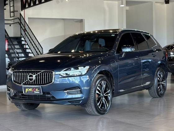 VOLVO XC60 2.0 T8 HYBRID MOMENTUM AWD GEARTRONIC